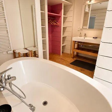 Charming And Modern In * サン・ジェルヴェ・レ・バン