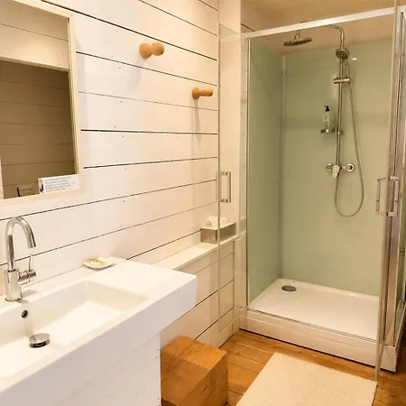 Charming And Modern In アパート